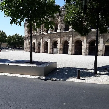 Apartment 5 Minutes Des Arenes, Parking Gratuit, 6 Couchages