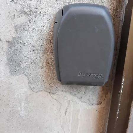 5 minutes des Arènes, 6 couchages Appartement *