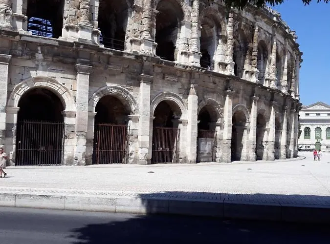 5 Minutes Des Arenes, Parking Gratuit, 6 Couchages Apartment Nîmes